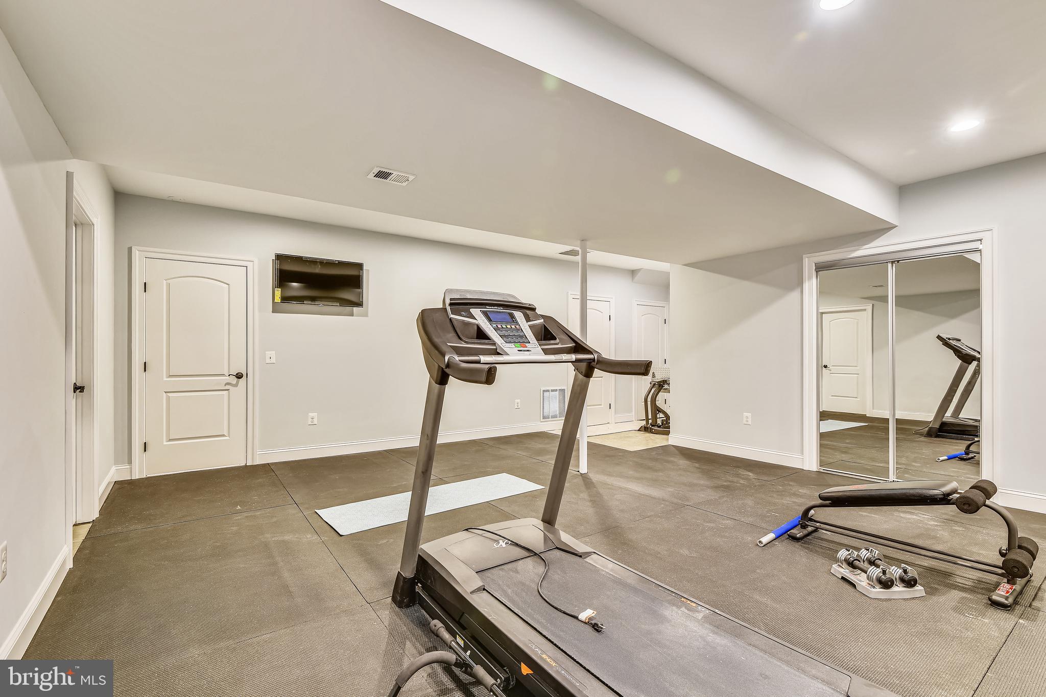 WINDSOR ESTATES - Residential