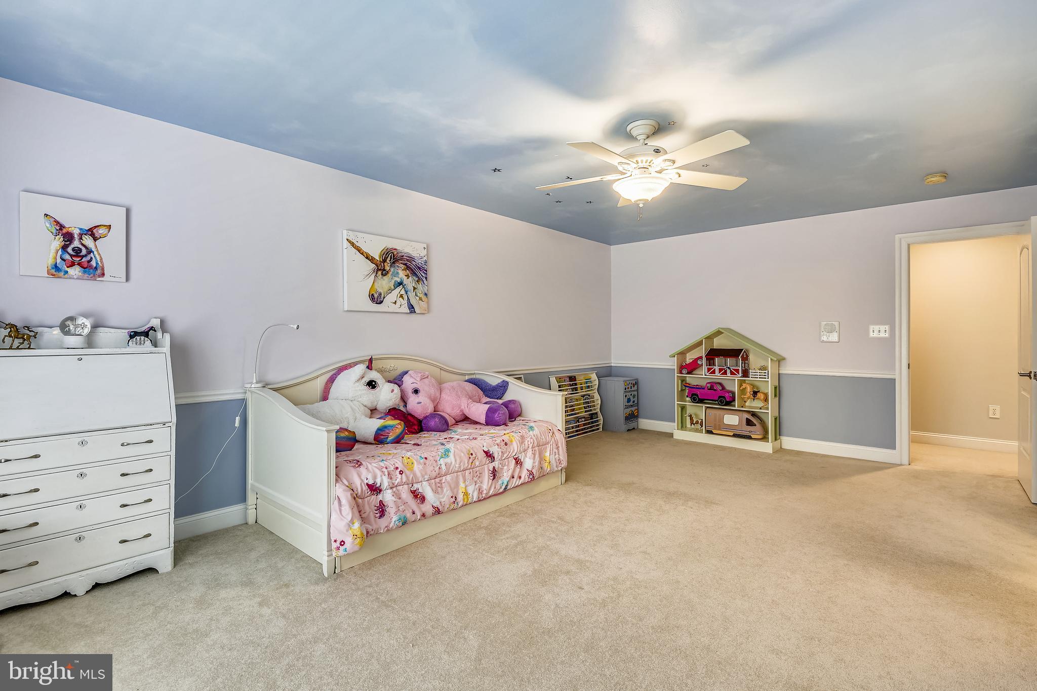 WINDSOR ESTATES - Residential