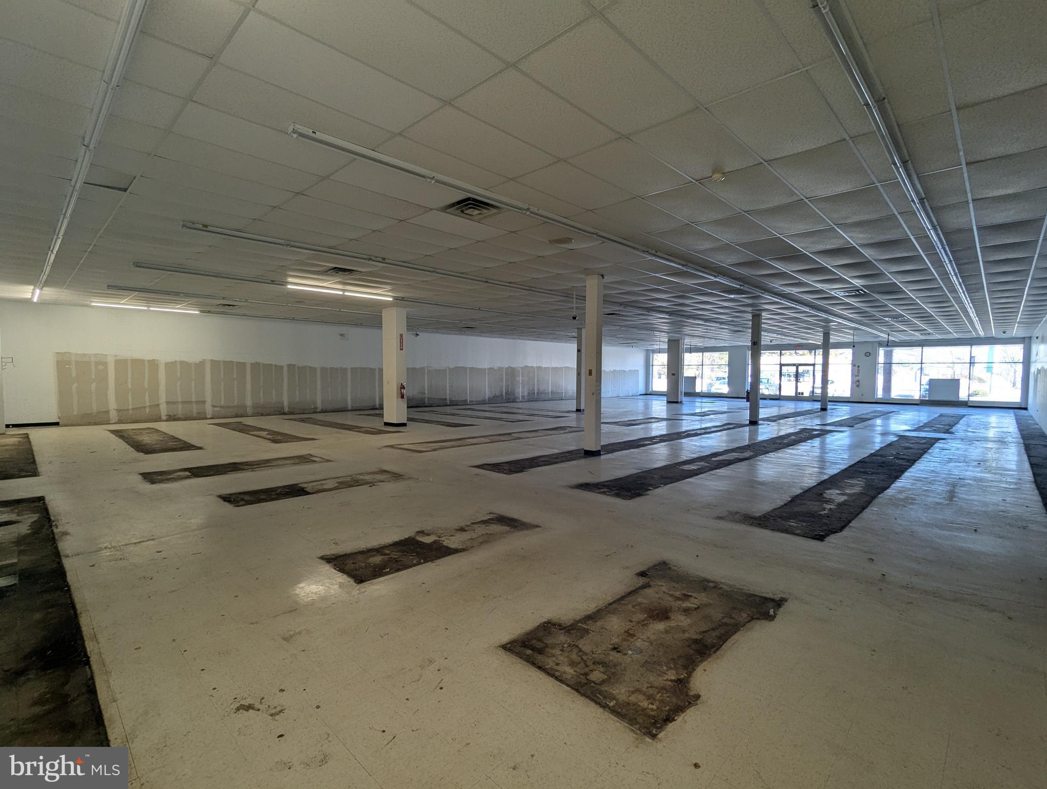 800 WHITE HORSE PIKE 816