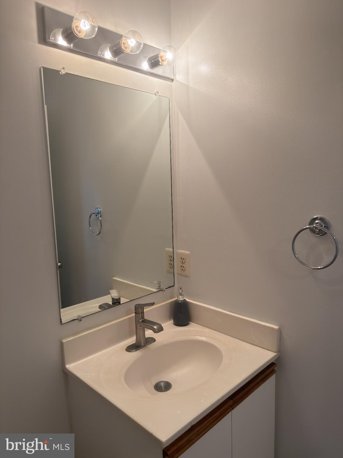 WOODSTONE - Residential Lease