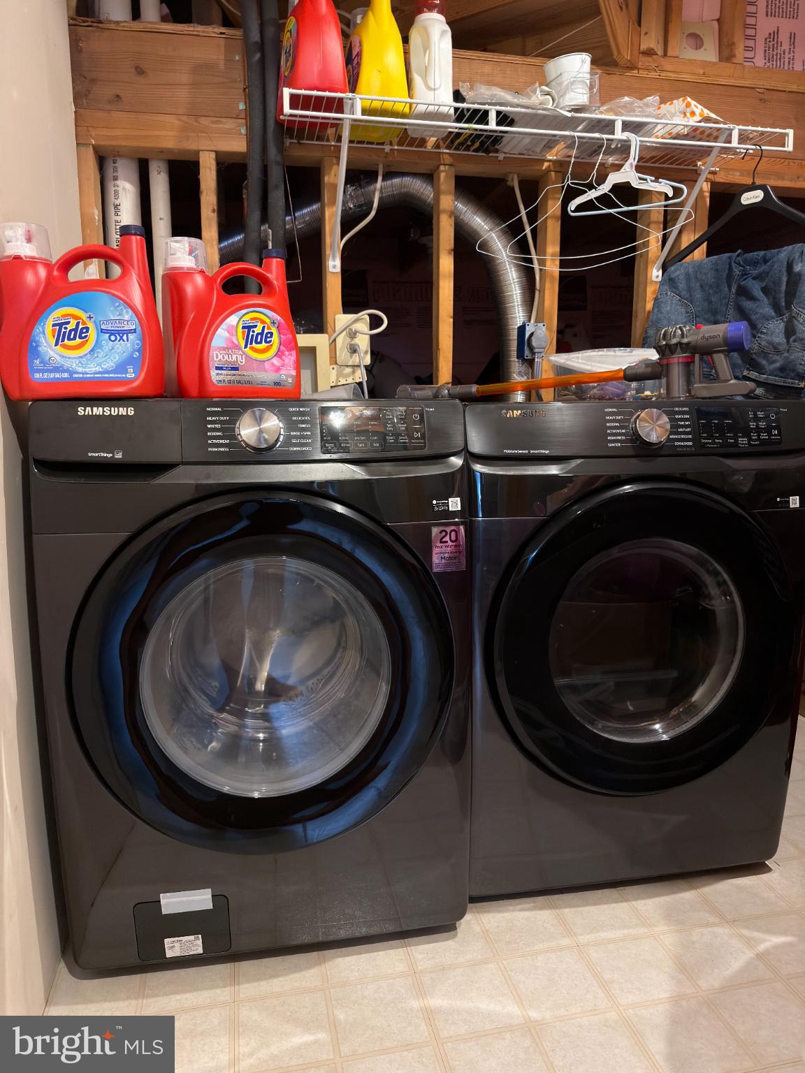 WOODSTONE - Residential Lease