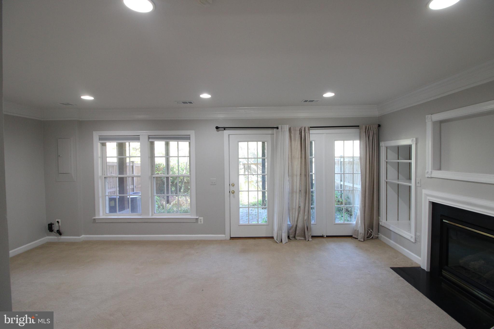 STONE CREEK CROSSING - Residential Lease