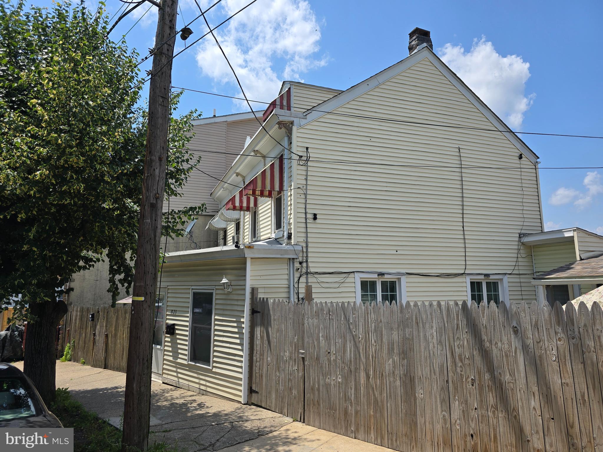 1023 SOUTH STREET