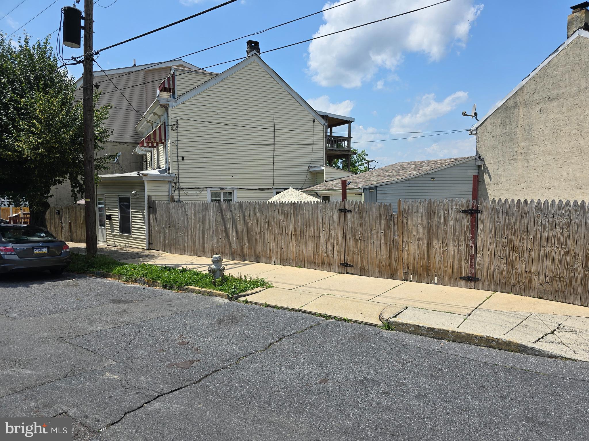 1023 SOUTH STREET