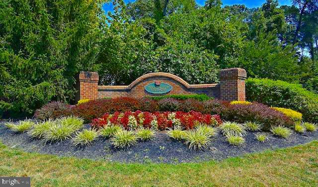 FARMINGTON VILLAGE - Residential