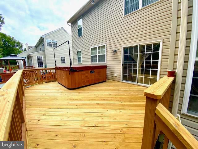 FARMINGTON VILLAGE - Residential