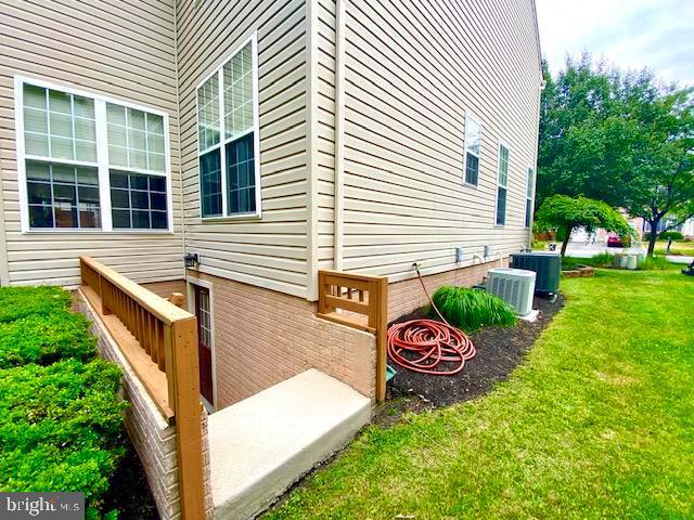 FARMINGTON VILLAGE - Residential