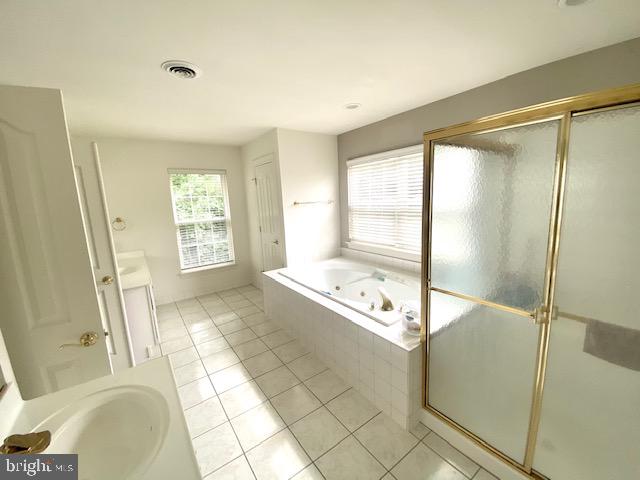 FARMINGTON VILLAGE - Residential