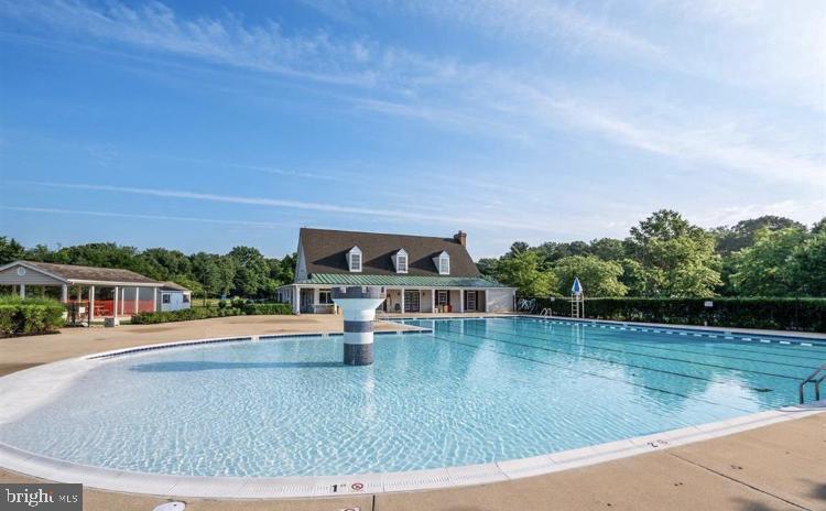 FARMINGTON VILLAGE - Residential