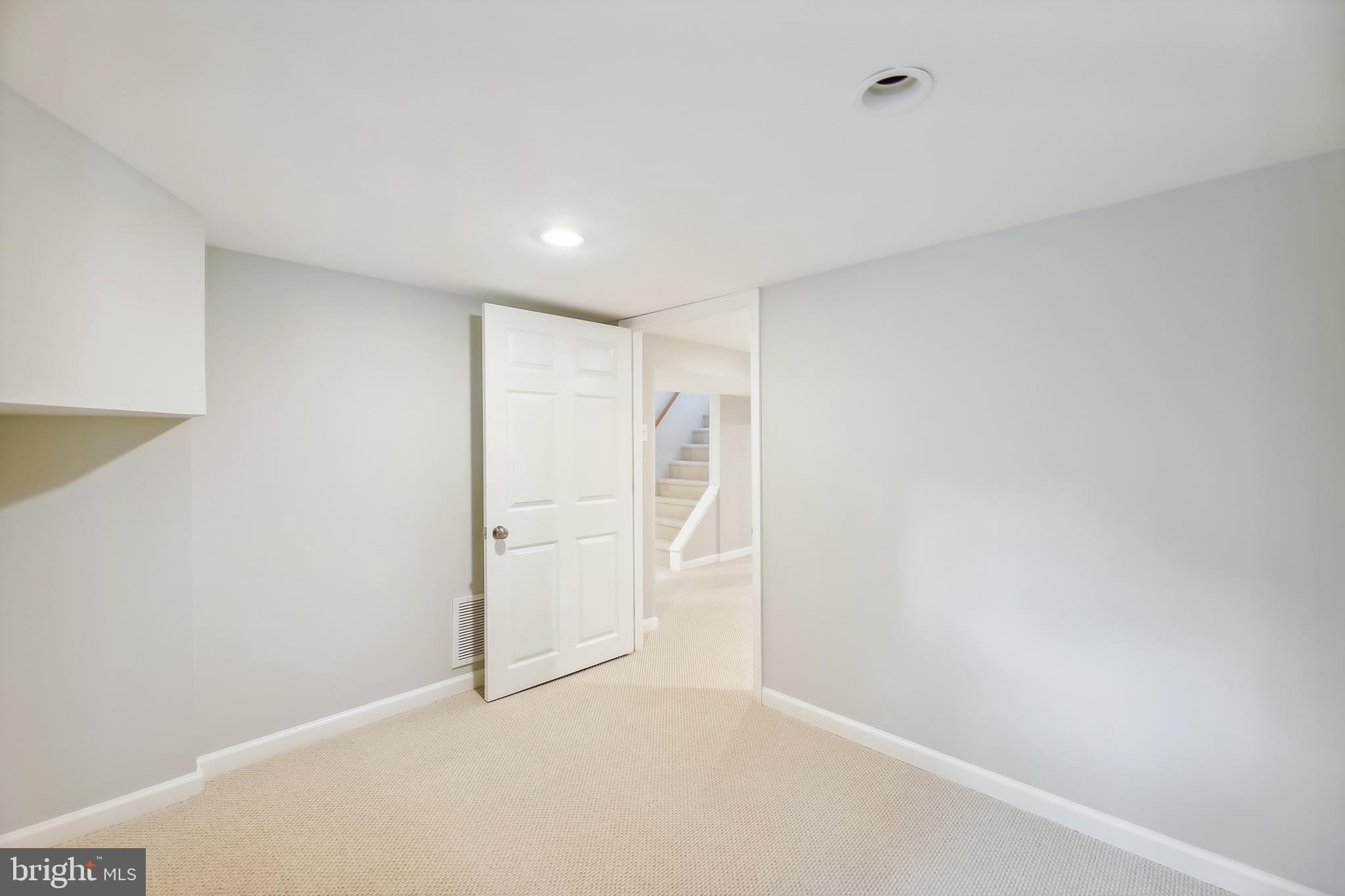 DOUGLAS PARK - Residential