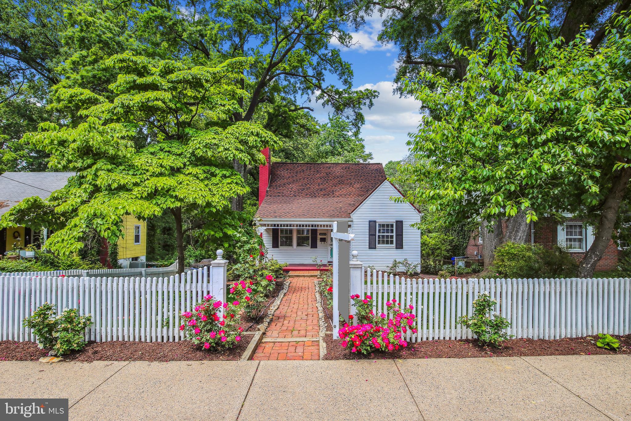 DOUGLAS PARK - Residential