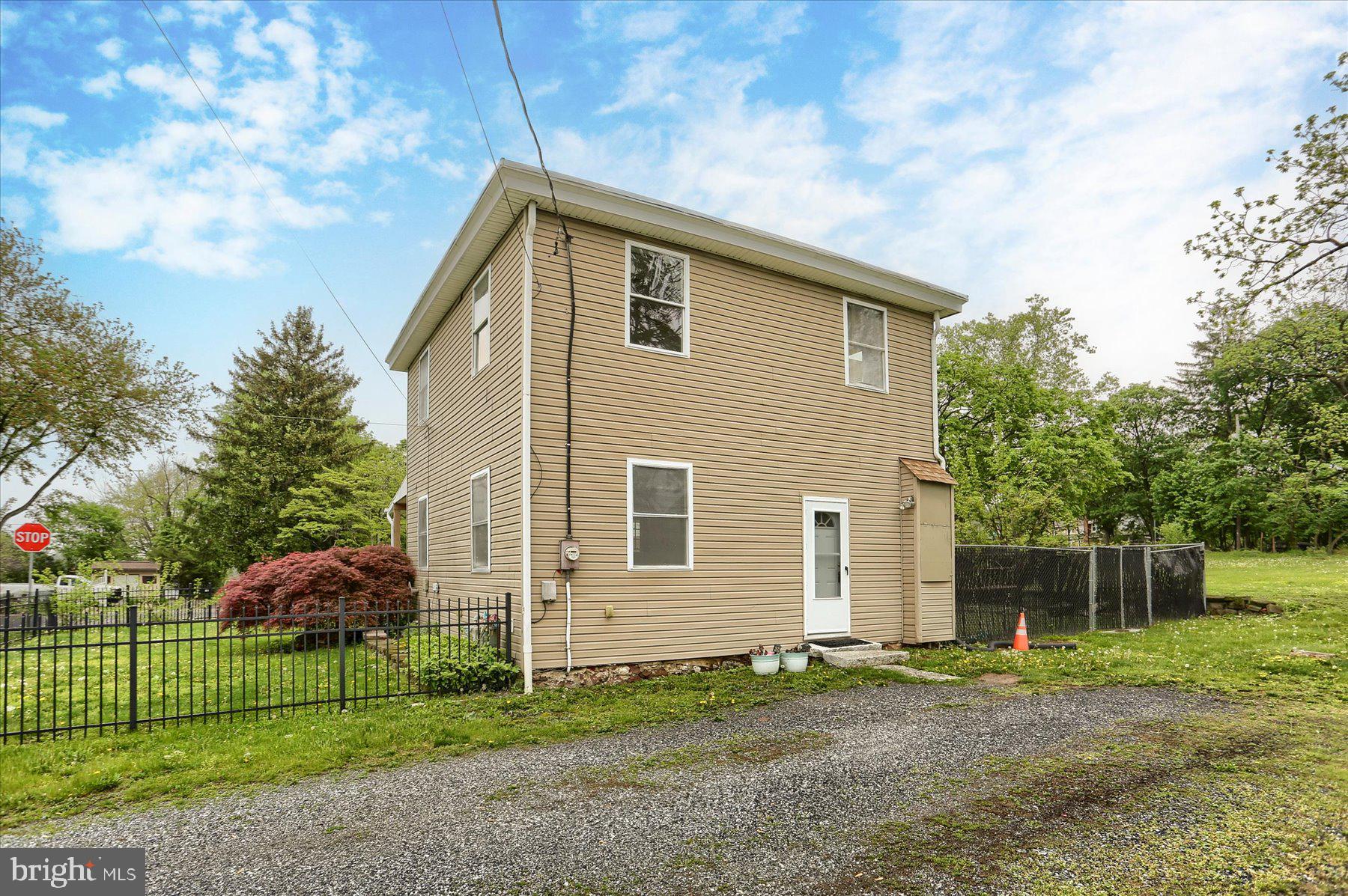 COLONIAL PARK - Commercial Sale