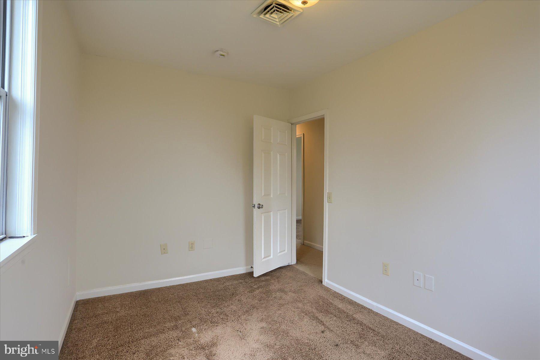 COLONIAL PARK - Commercial Sale