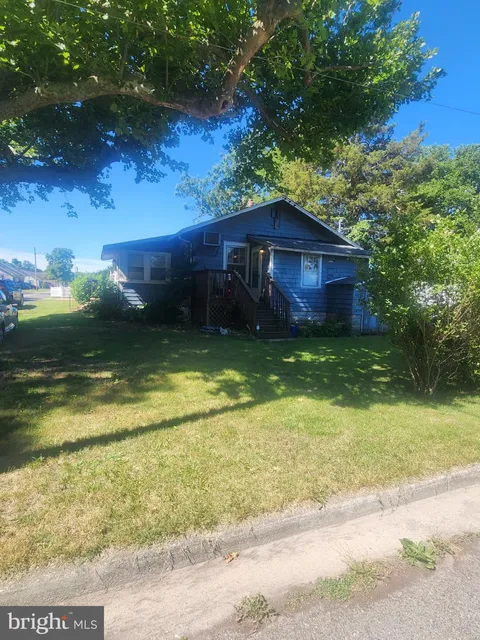 238 E St, Penns Grove, NJ MLS: NJSA2018686