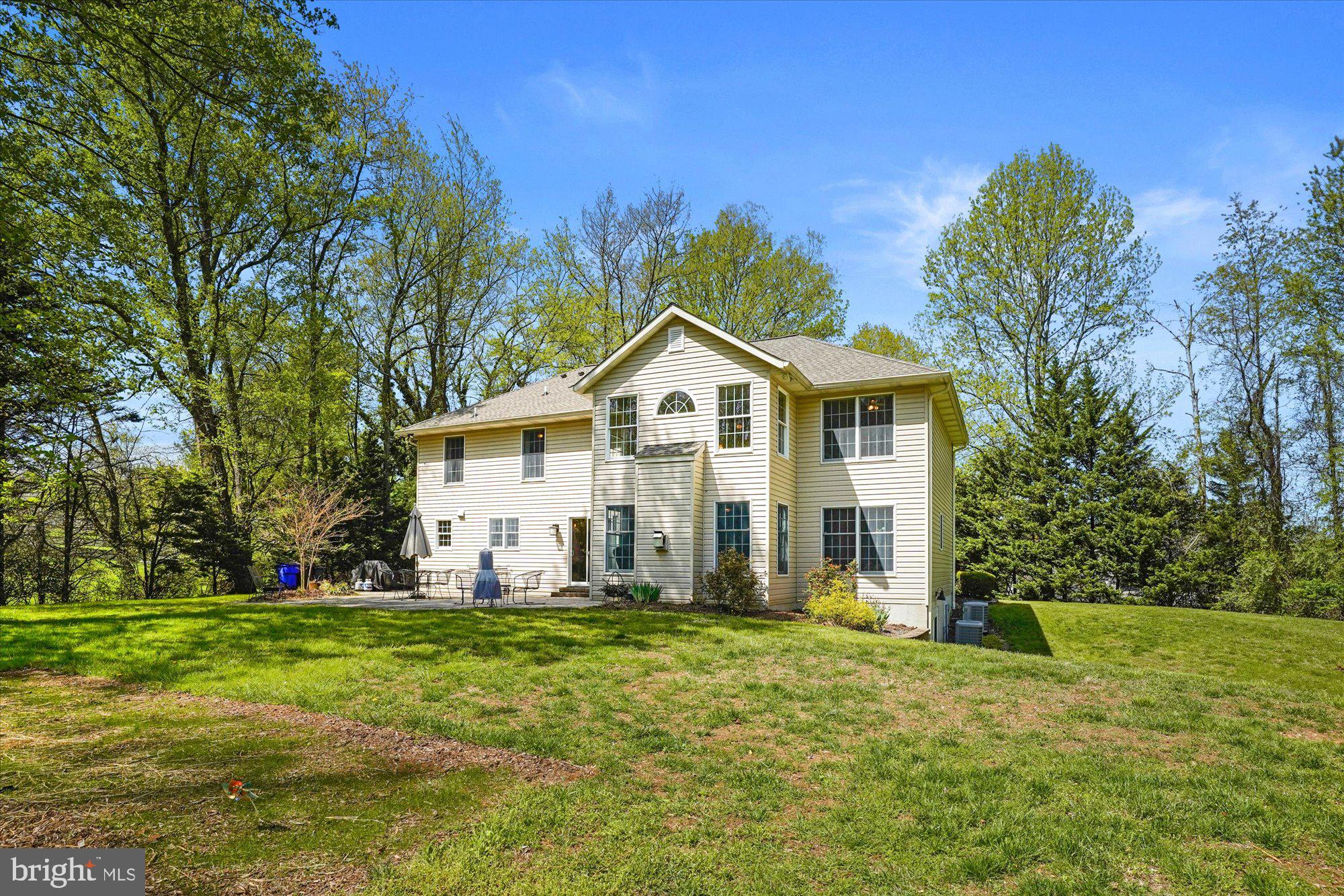 CAMPUS HILLS FARMS - Residential Lease