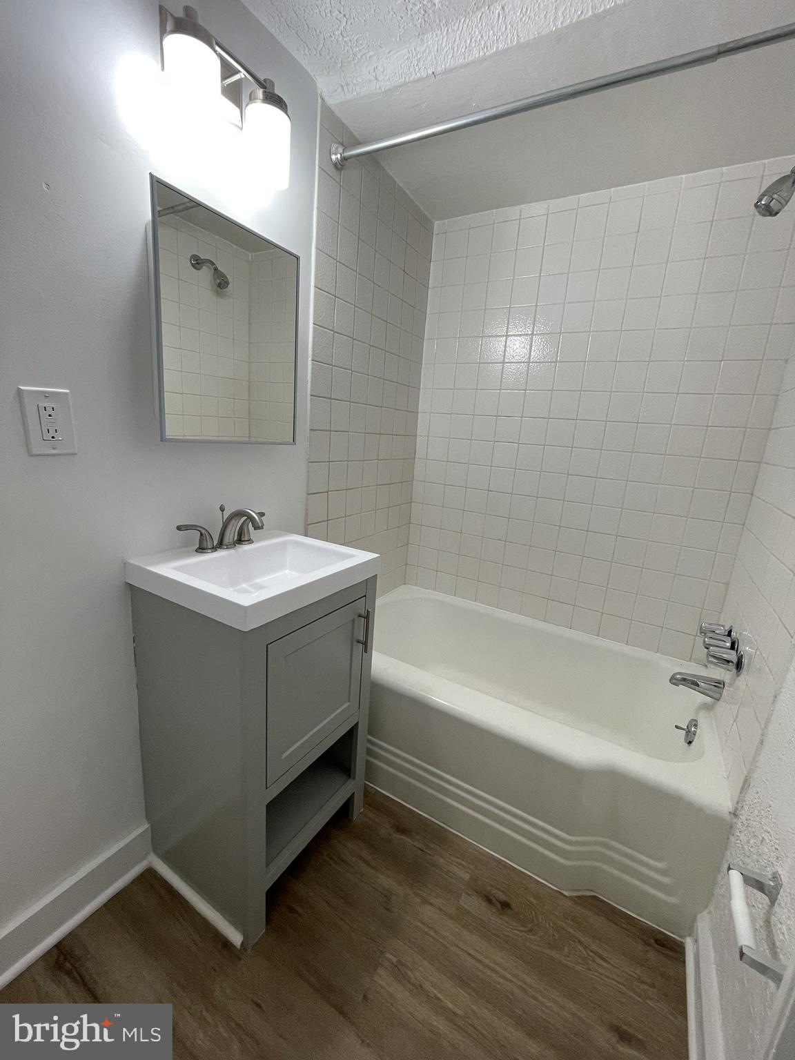 BELAIR-EDISON - Residential Lease
