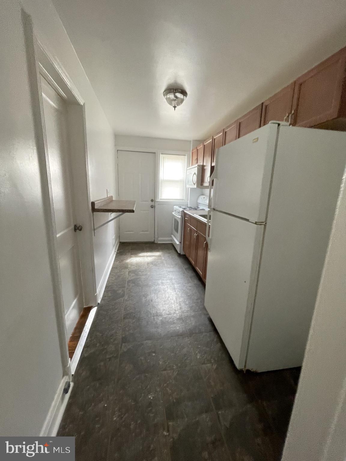 BELAIR-EDISON - Residential Lease