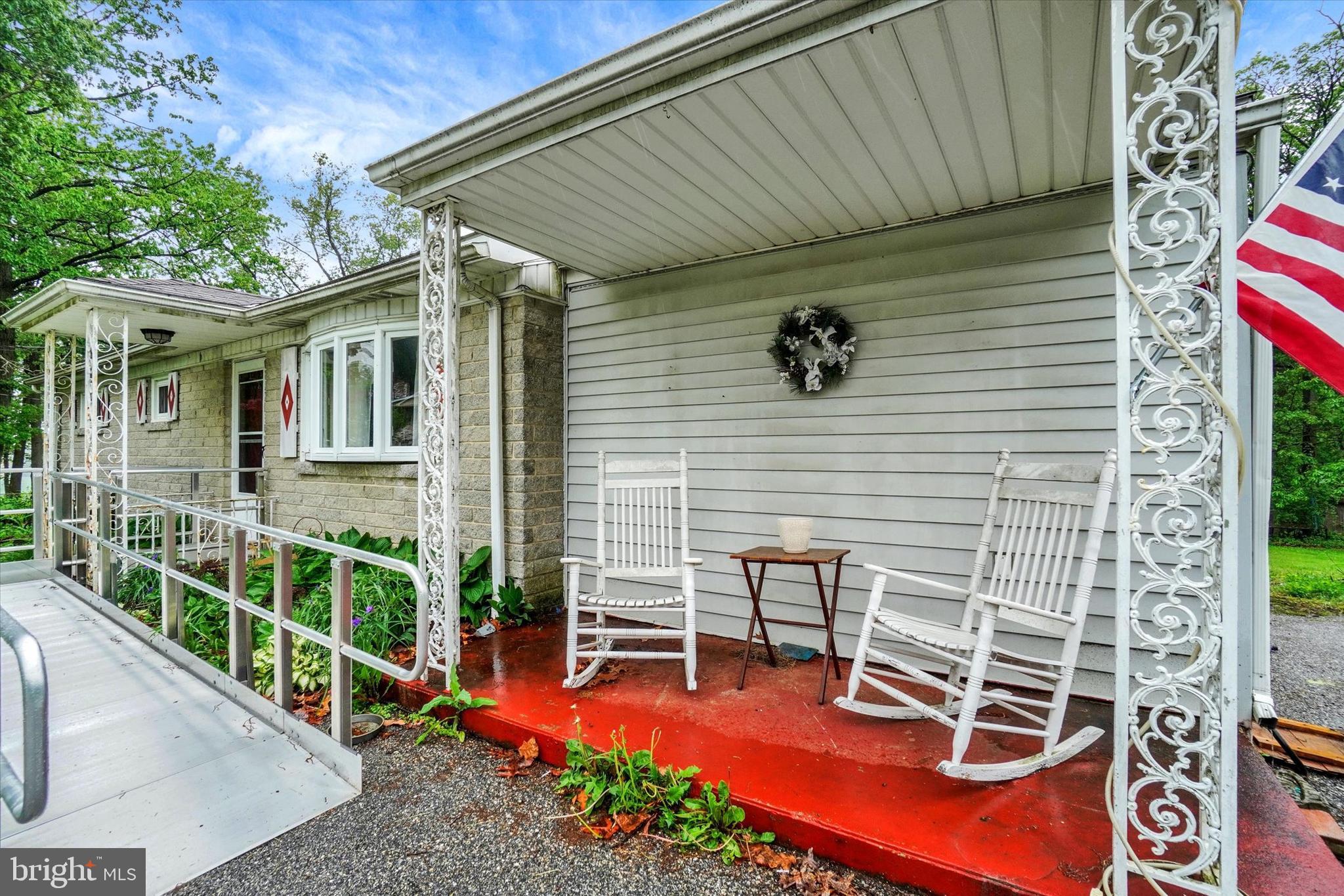 CHESTNUT HILL - Residential