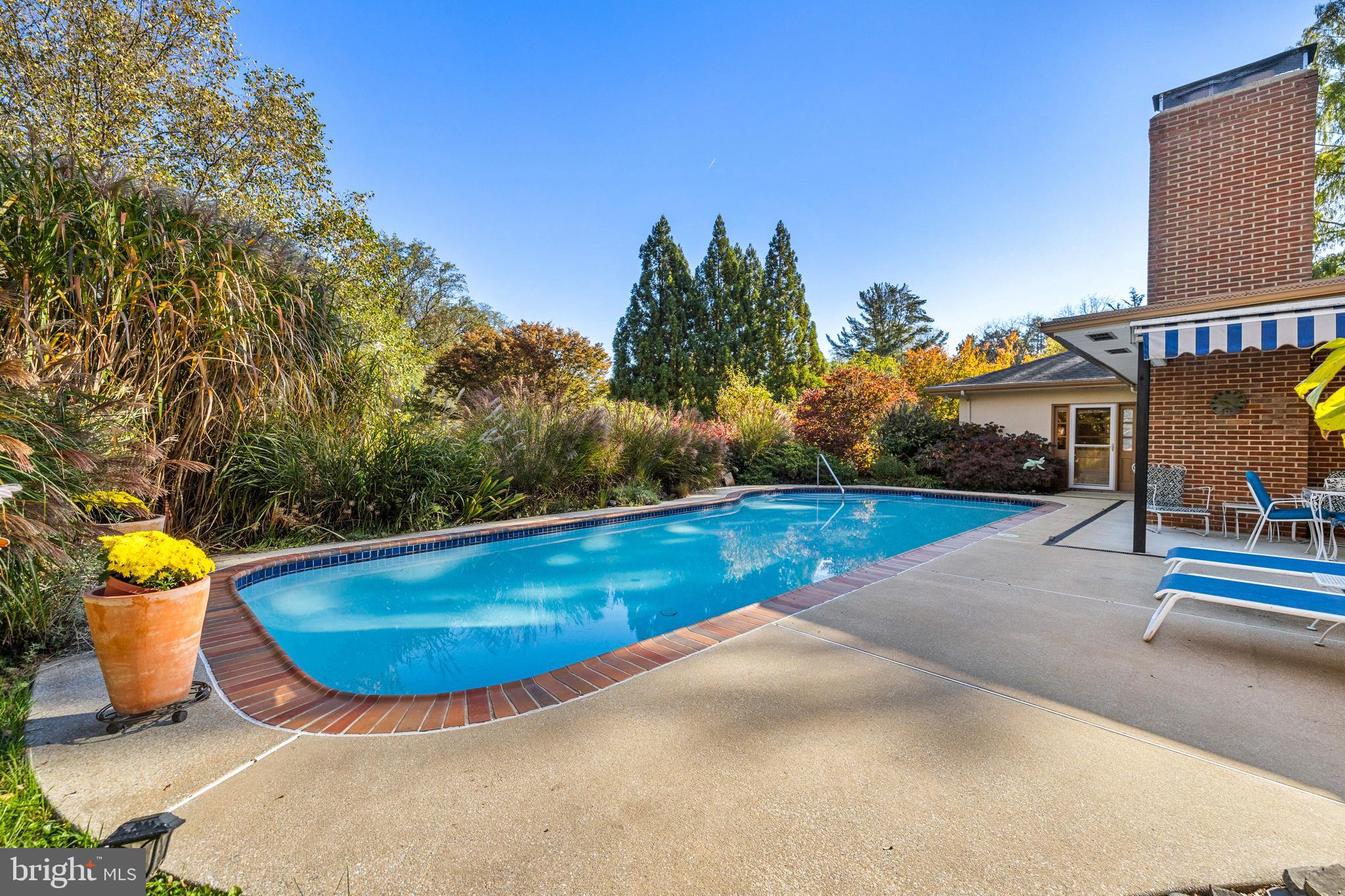 RUXTON - Residential