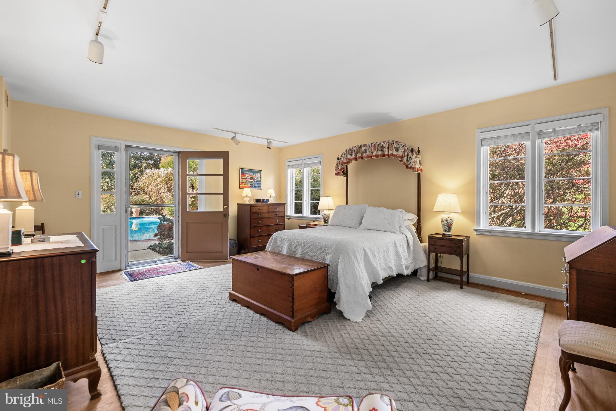 RUXTON - Residential