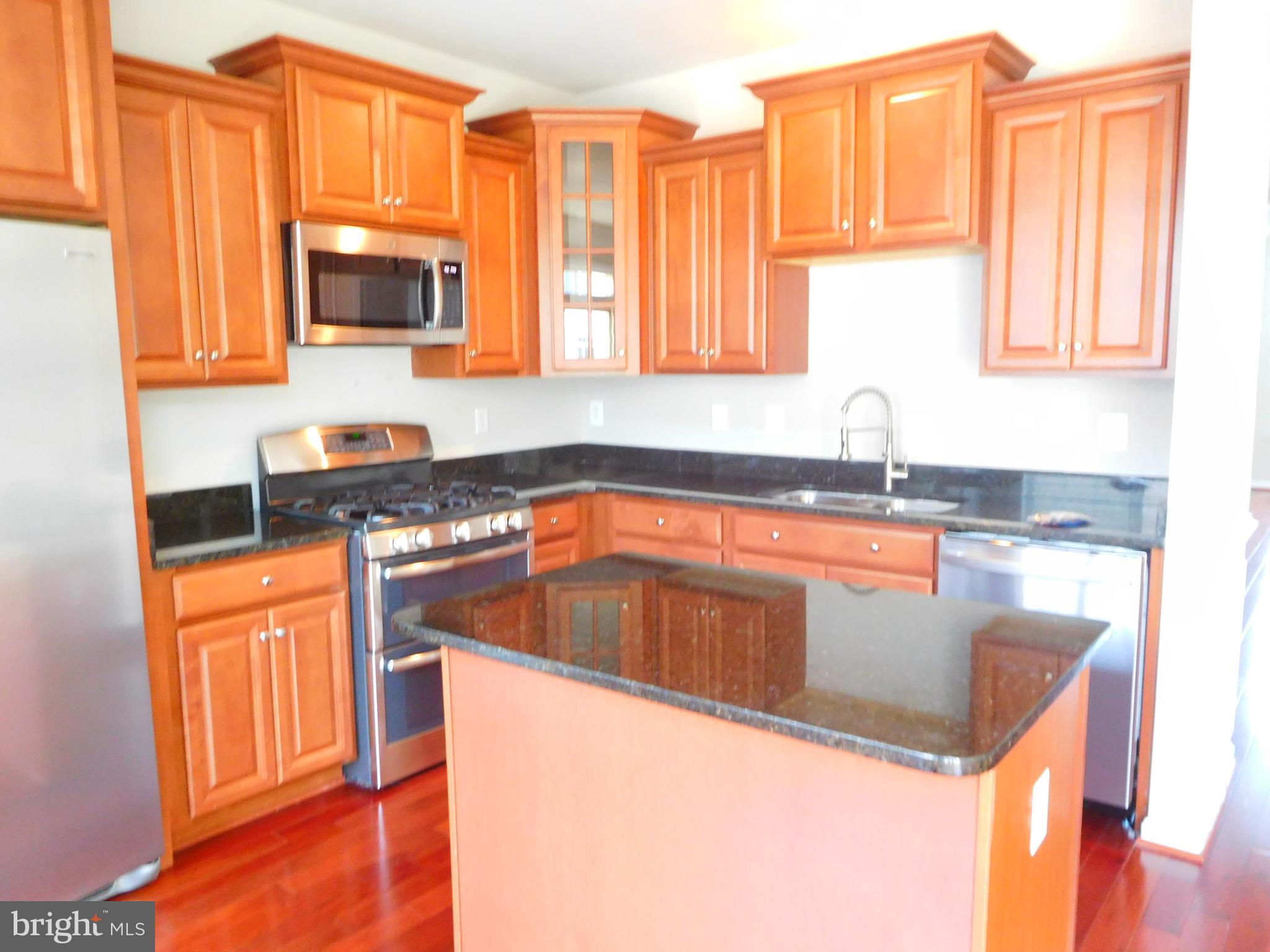 WOODMORE TOWNE CENTRE - Residential Lease