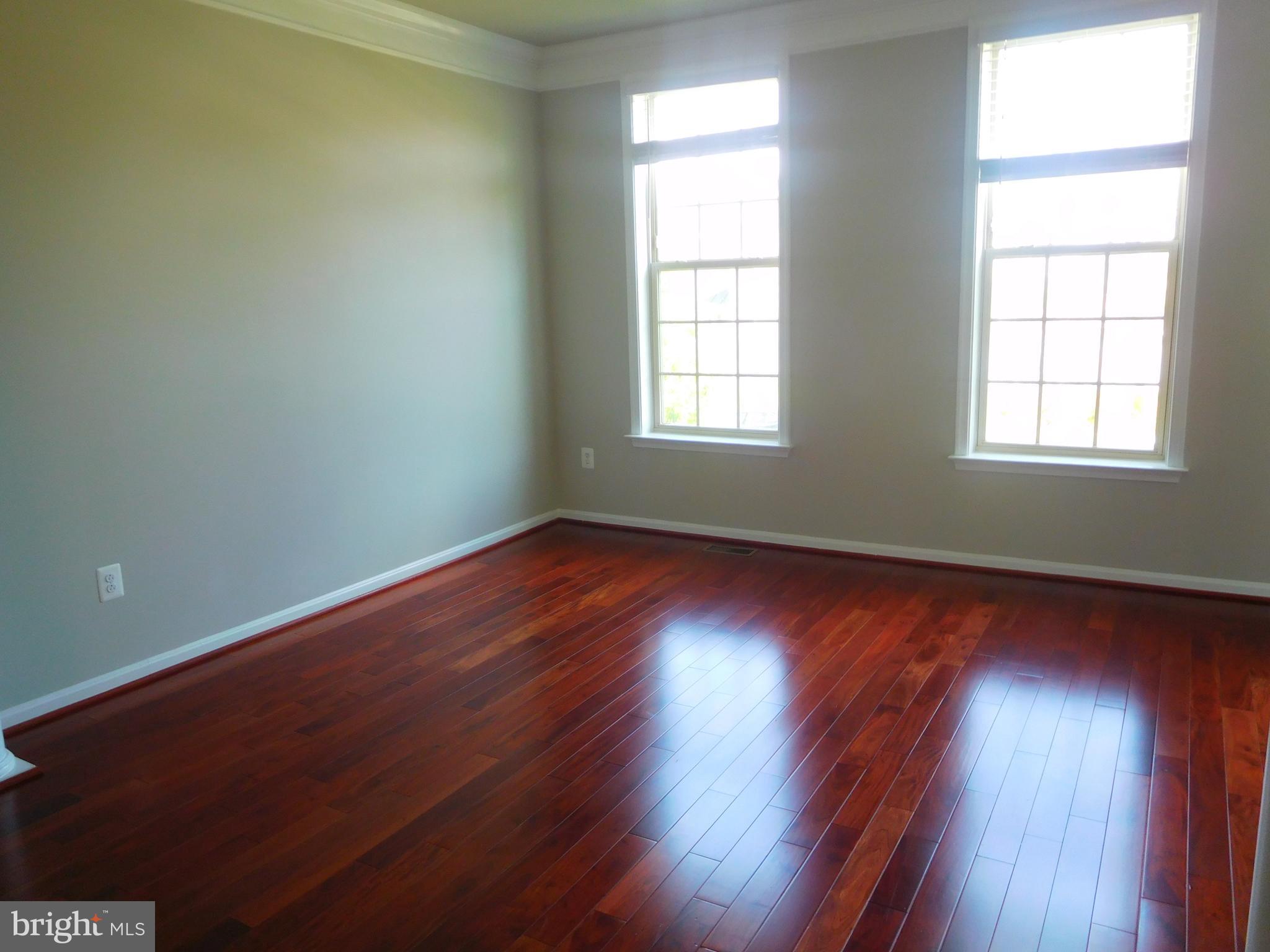 WOODMORE TOWNE CENTRE - Residential Lease