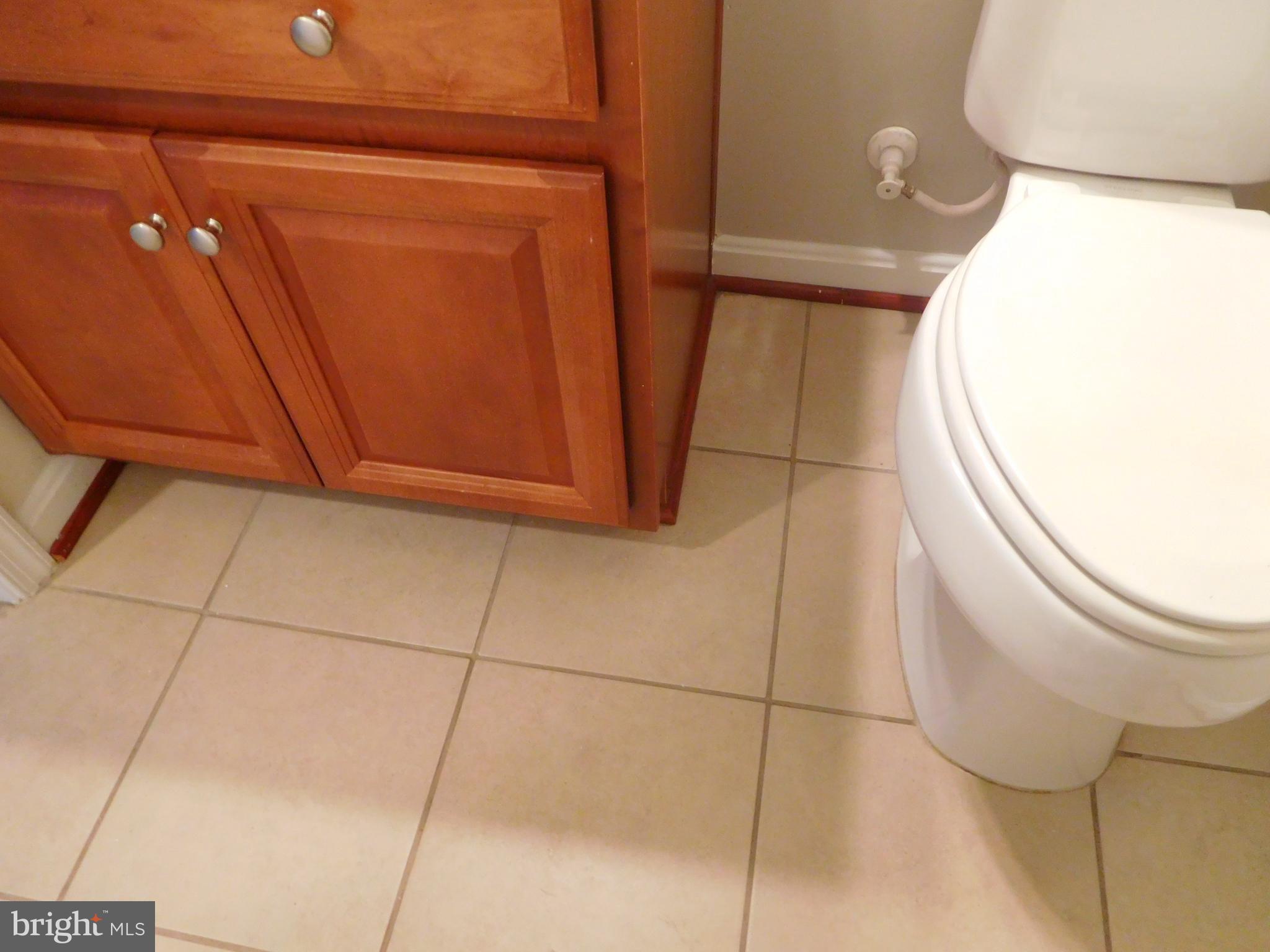 WOODMORE TOWNE CENTRE - Residential Lease