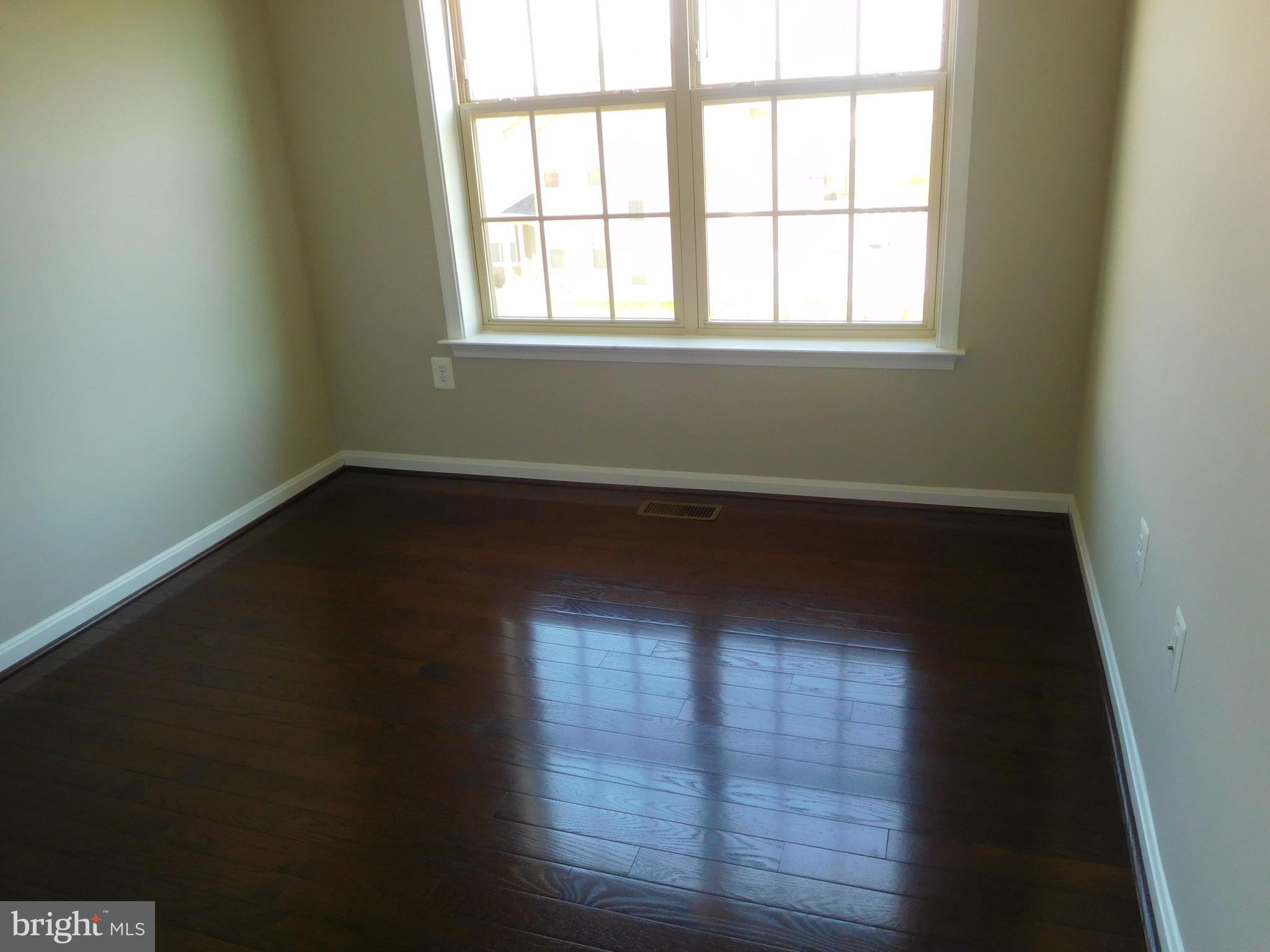 WOODMORE TOWNE CENTRE - Residential Lease