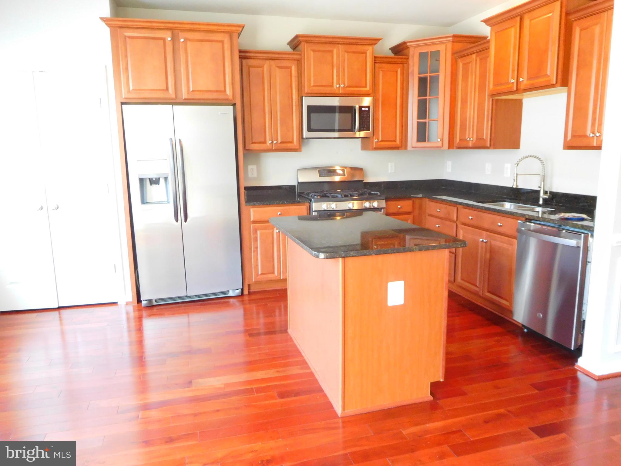 WOODMORE TOWNE CENTRE - Residential Lease