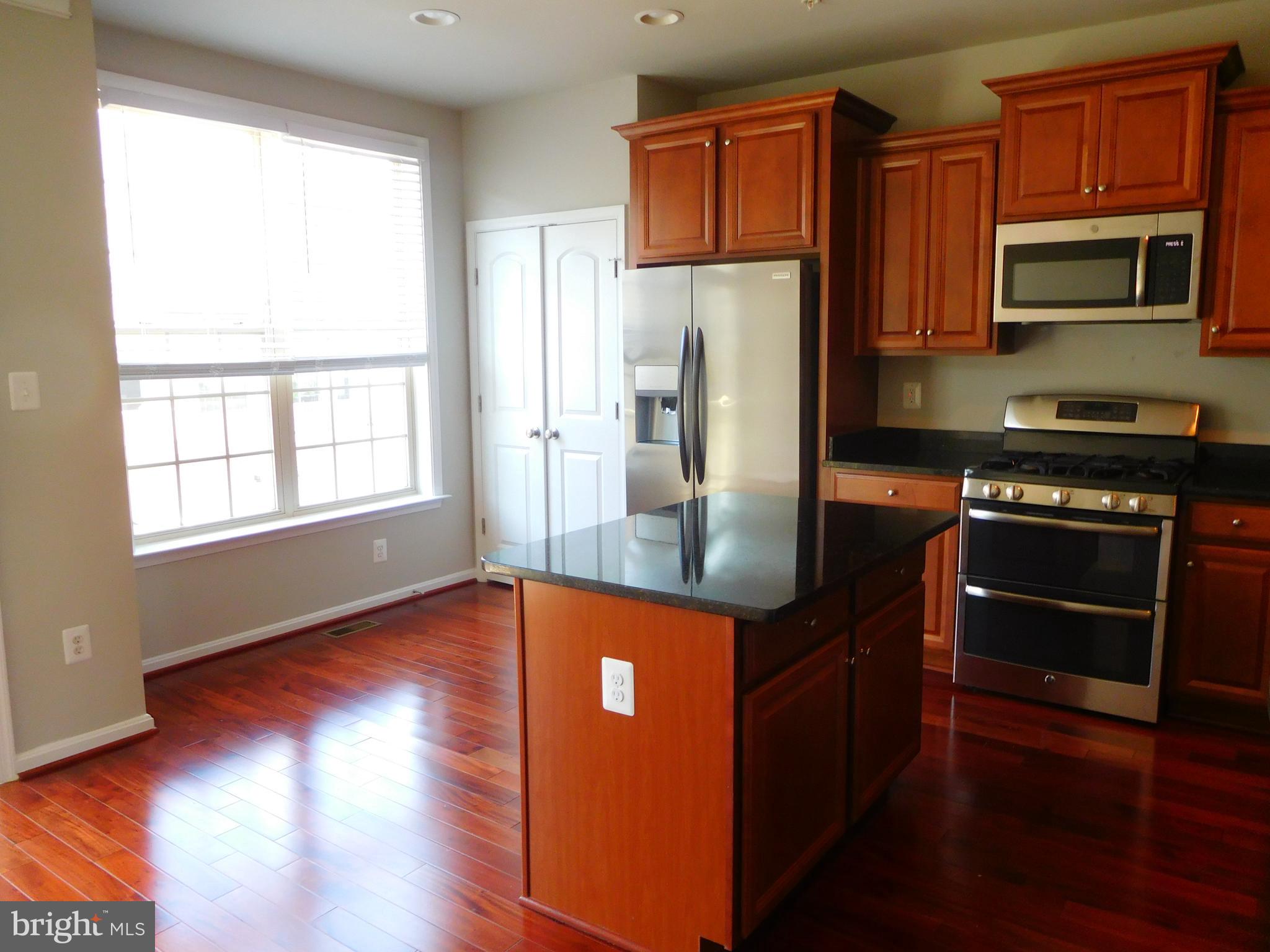 WOODMORE TOWNE CENTRE - Residential Lease