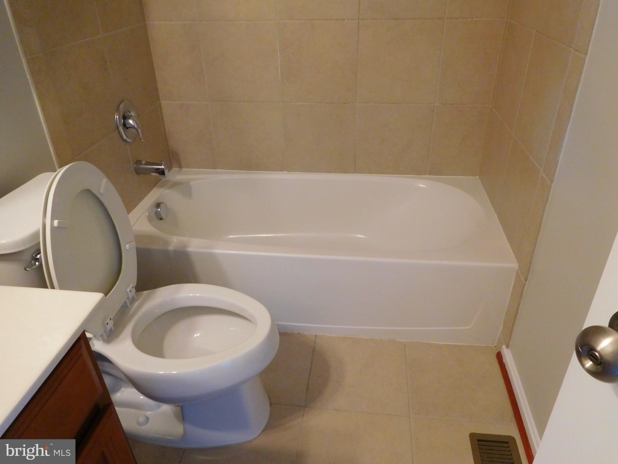 WOODMORE TOWNE CENTRE - Residential Lease