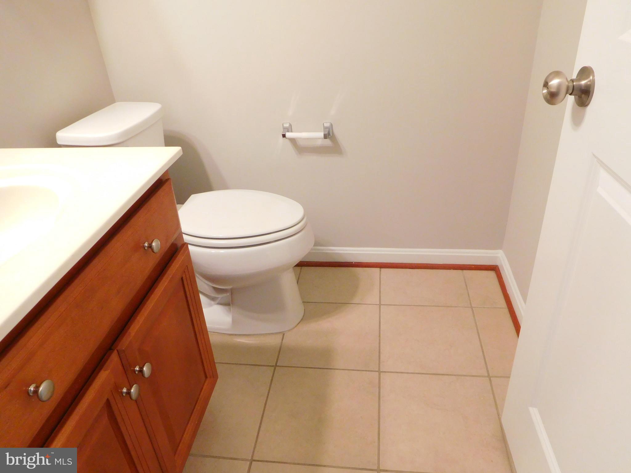 WOODMORE TOWNE CENTRE - Residential Lease