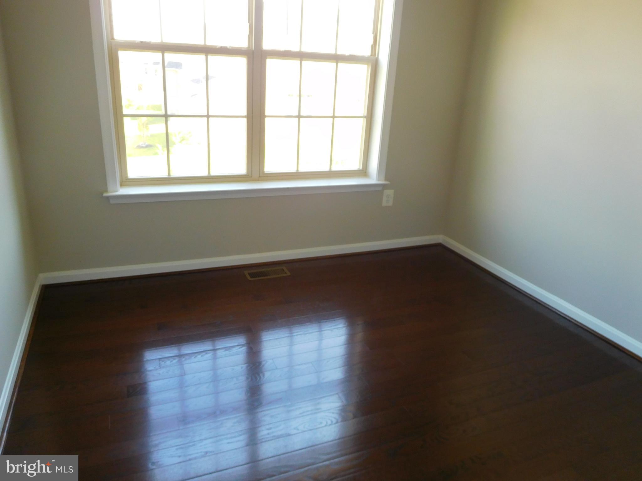 WOODMORE TOWNE CENTRE - Residential Lease