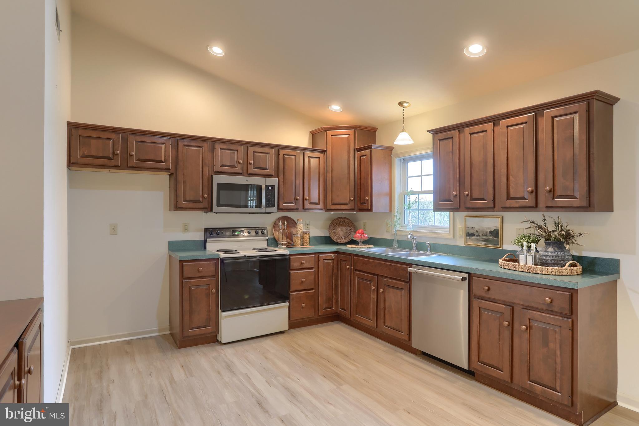 ARBOR GATE - Residential