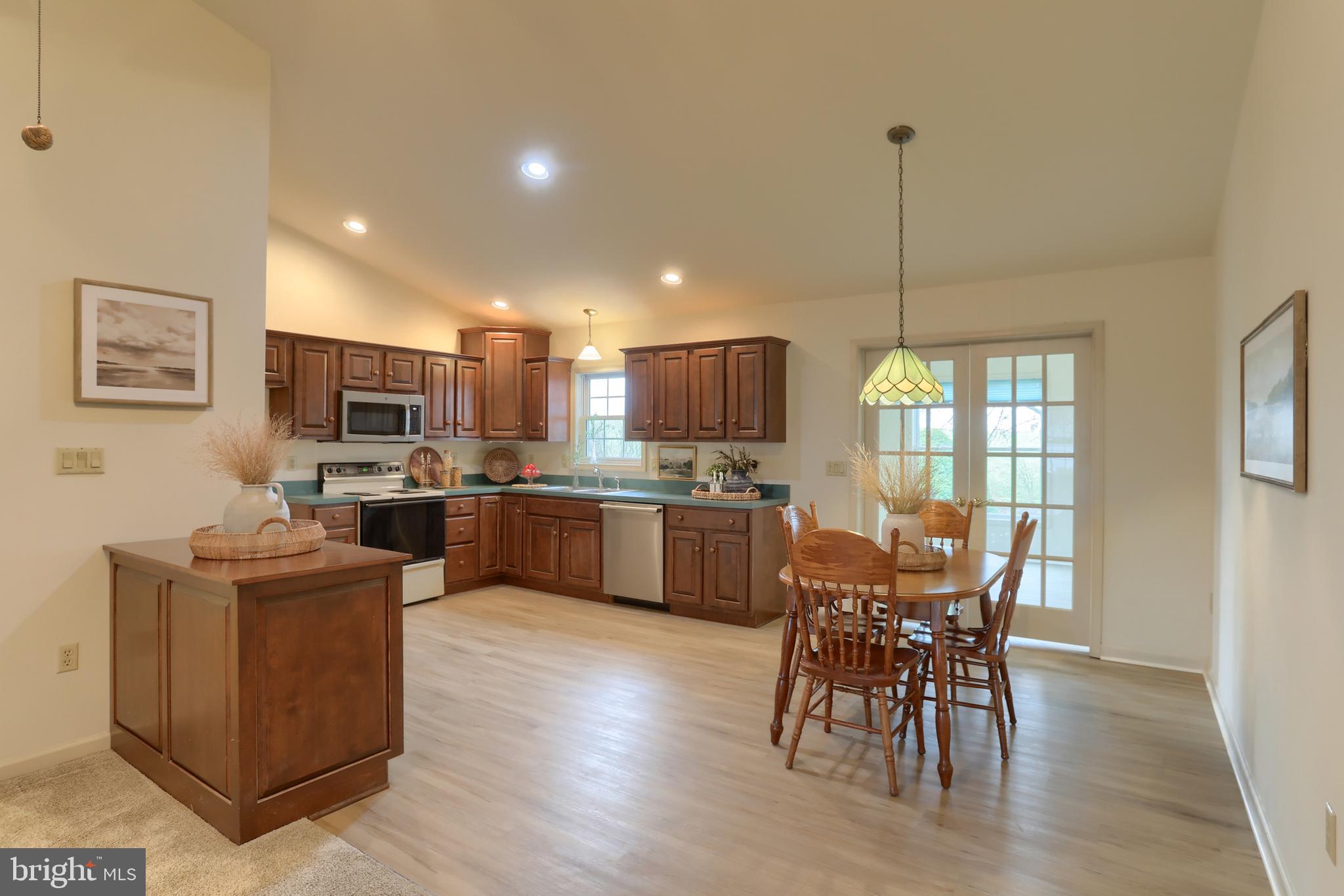 ARBOR GATE - Residential