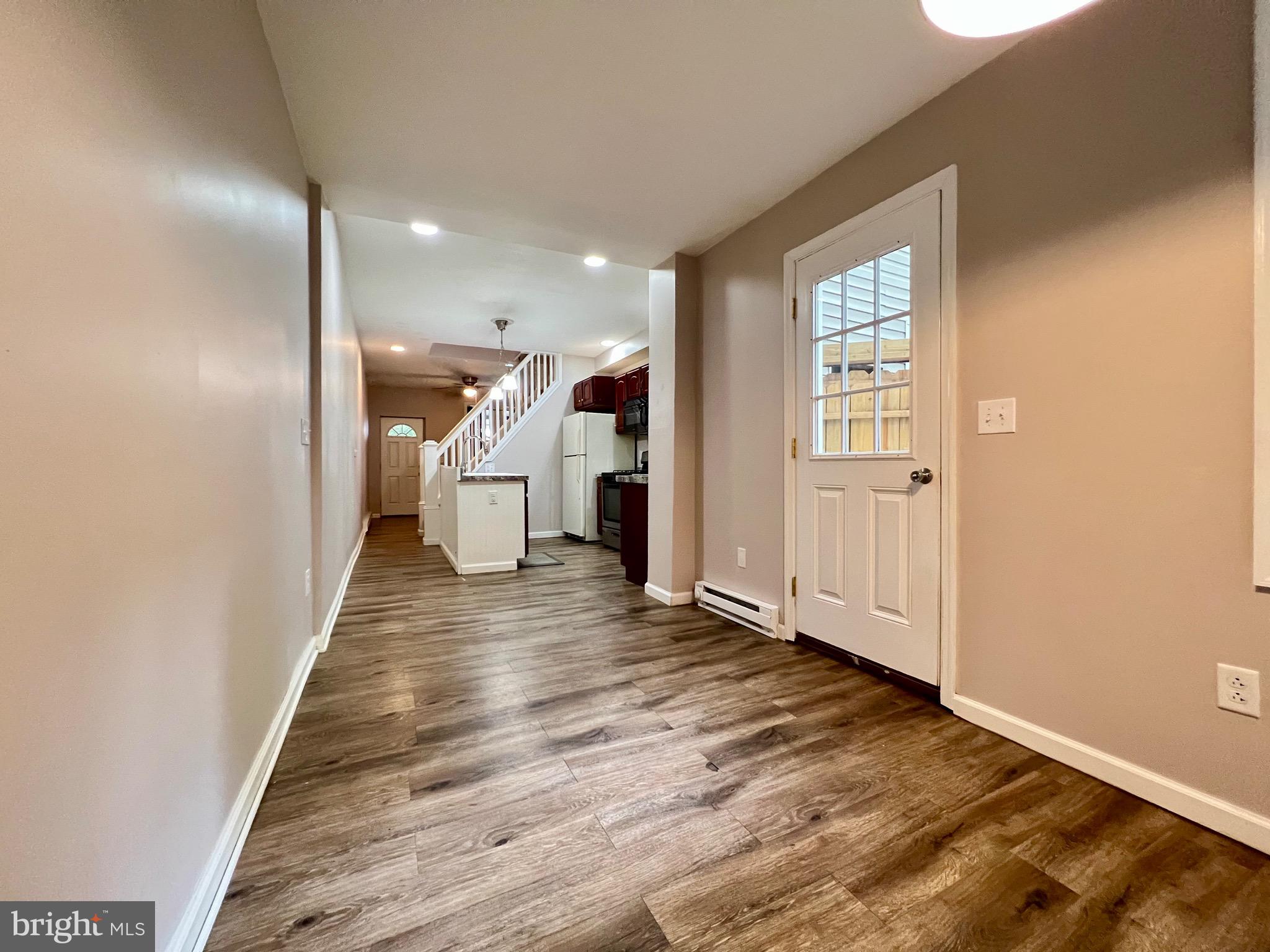 SOUTHEAST LANCASTER - Residential