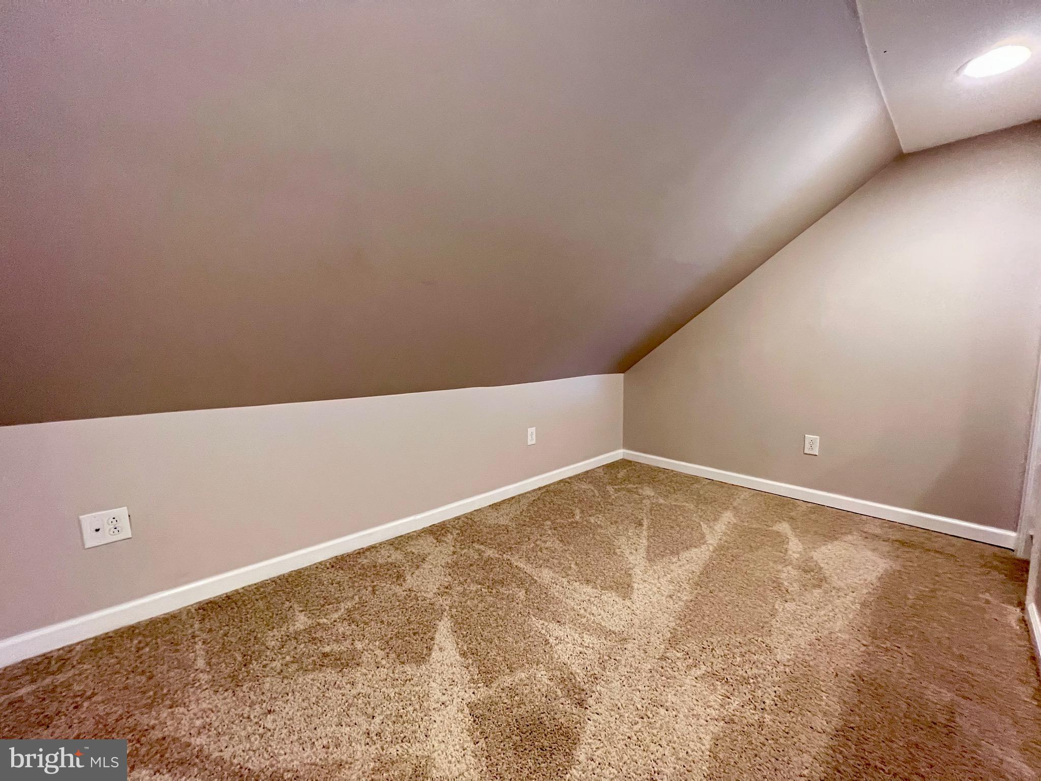 SOUTHEAST LANCASTER - Residential