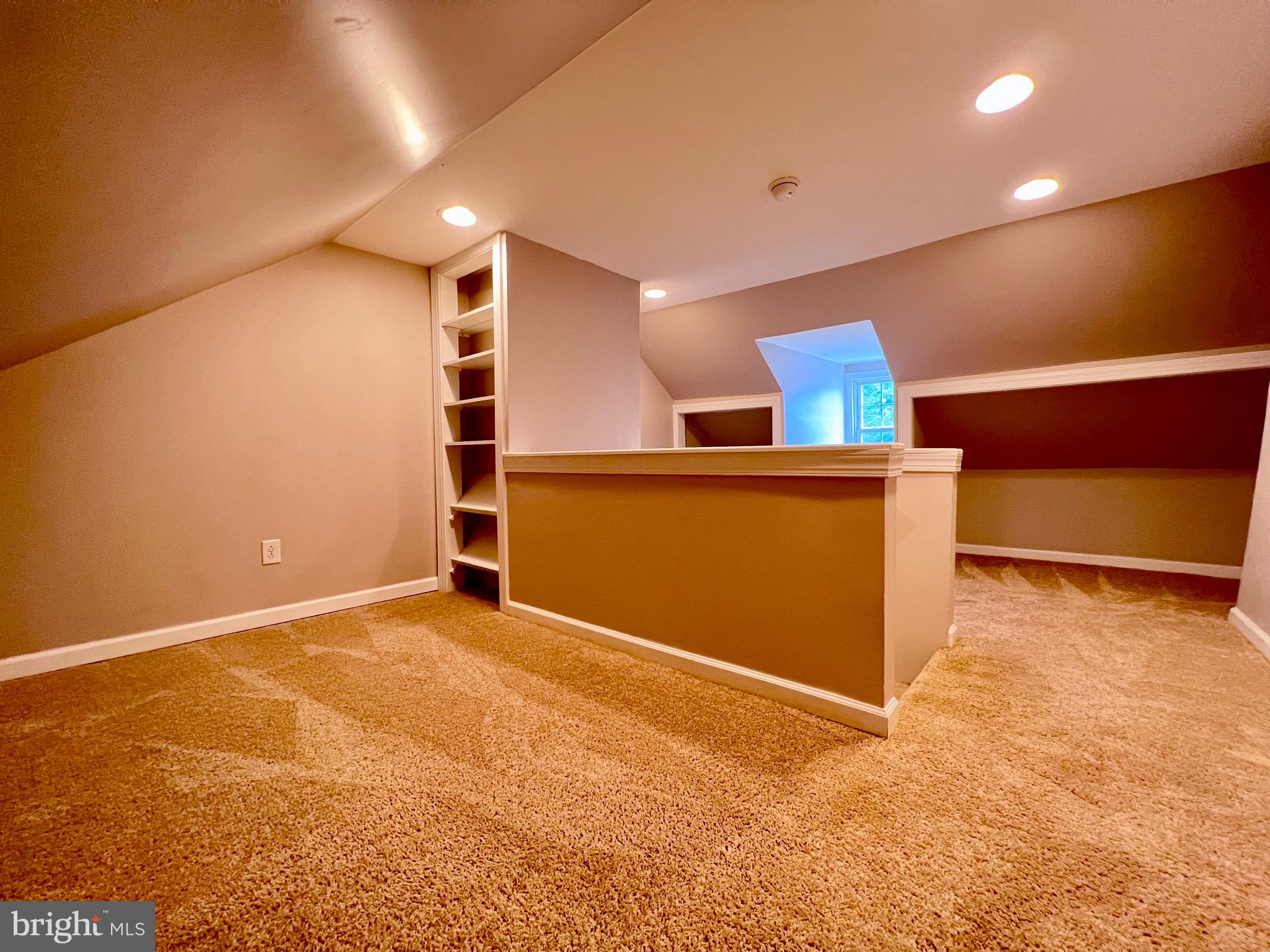 SOUTHEAST LANCASTER - Residential