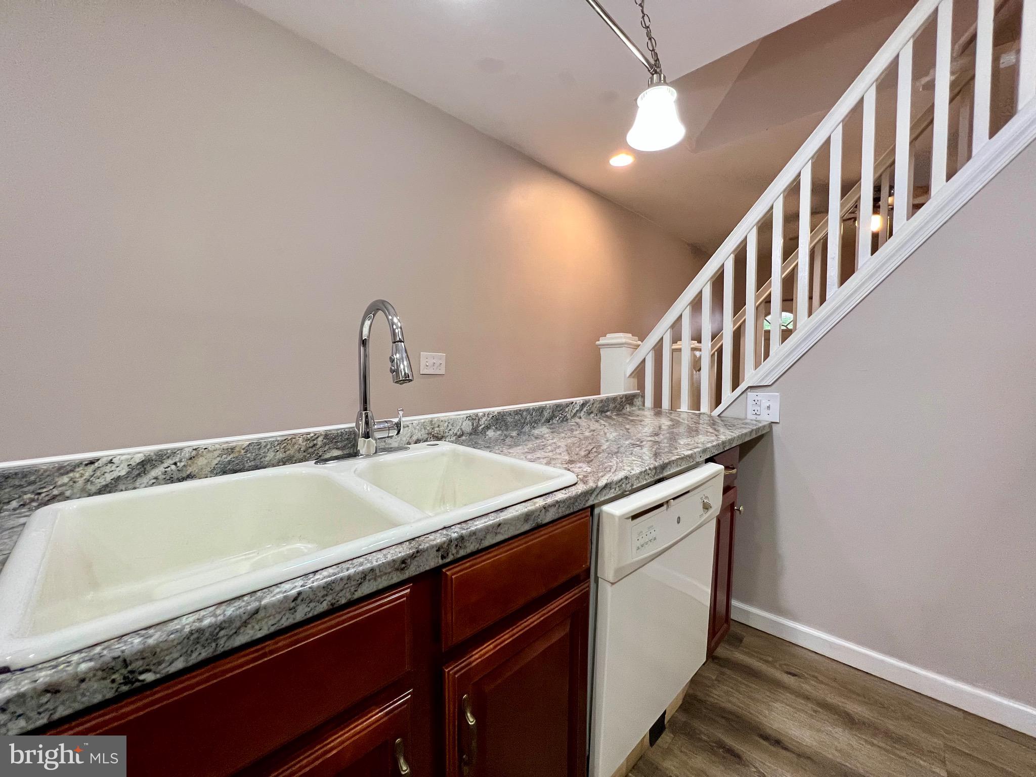 SOUTHEAST LANCASTER - Residential