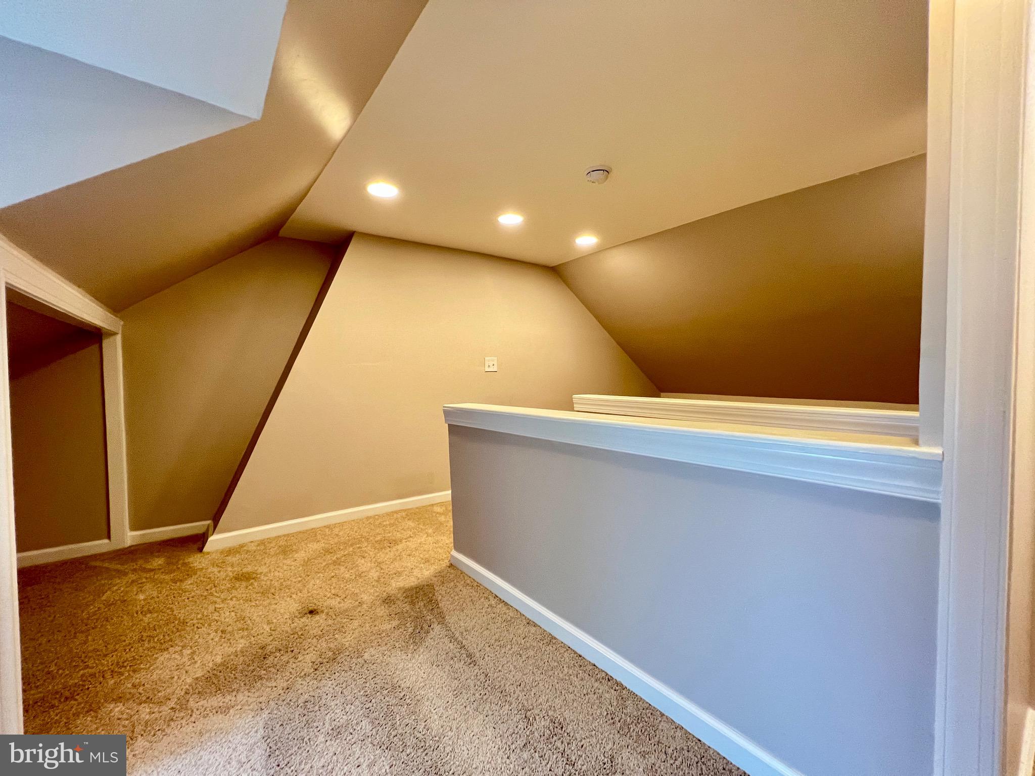 SOUTHEAST LANCASTER - Residential