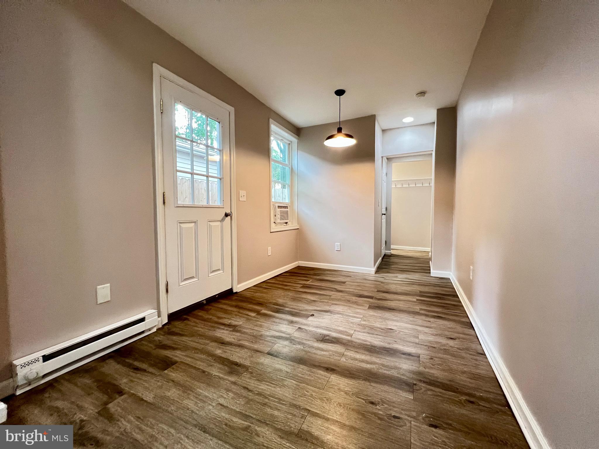 SOUTHEAST LANCASTER - Residential