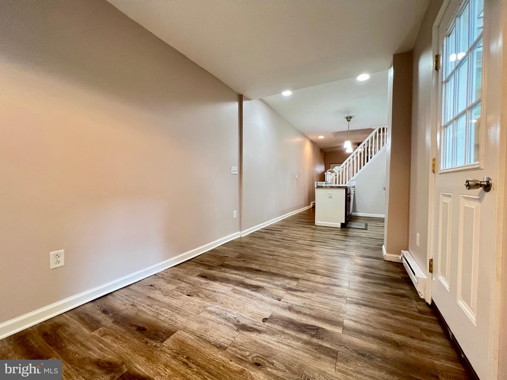 SOUTHEAST LANCASTER - Residential