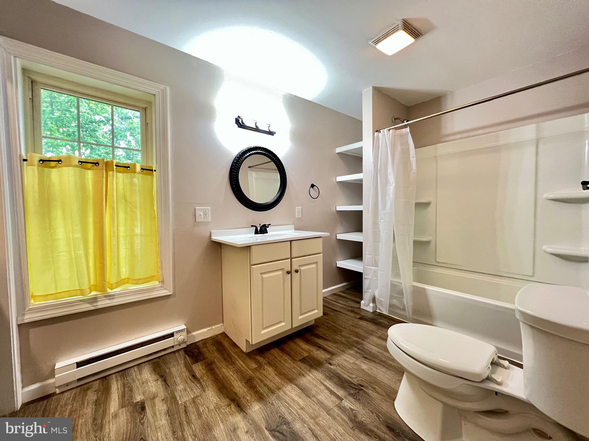 SOUTHEAST LANCASTER - Residential