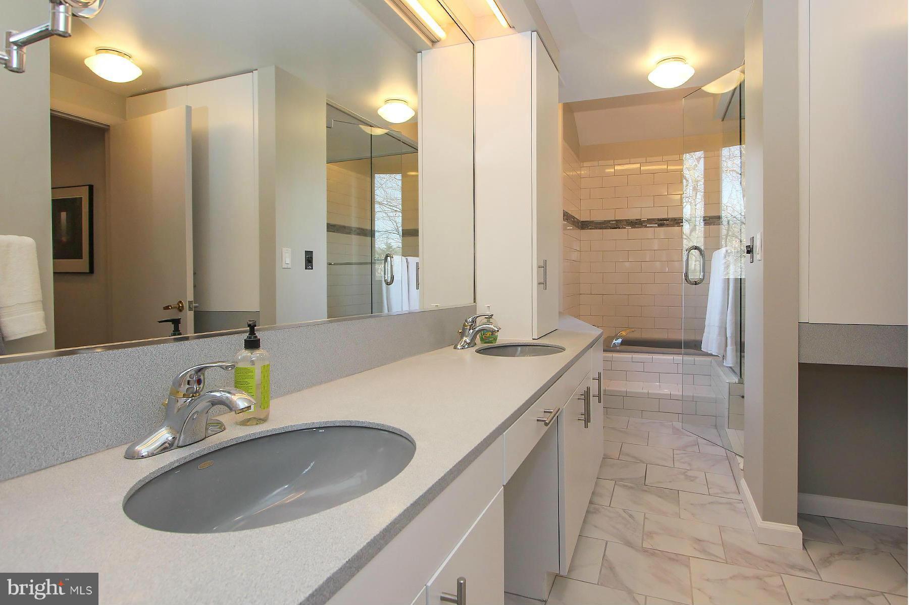 LYBROOK - Residential