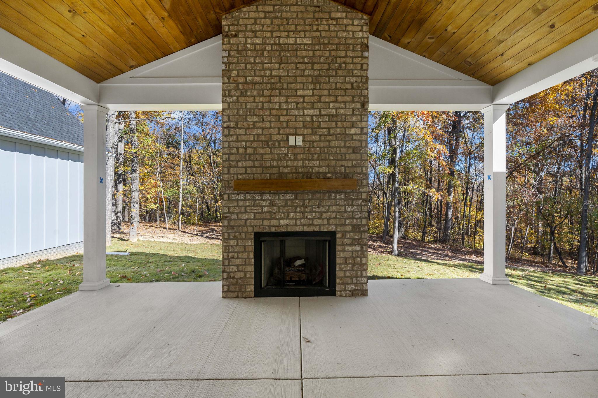 MISSION RIDGE - Residential