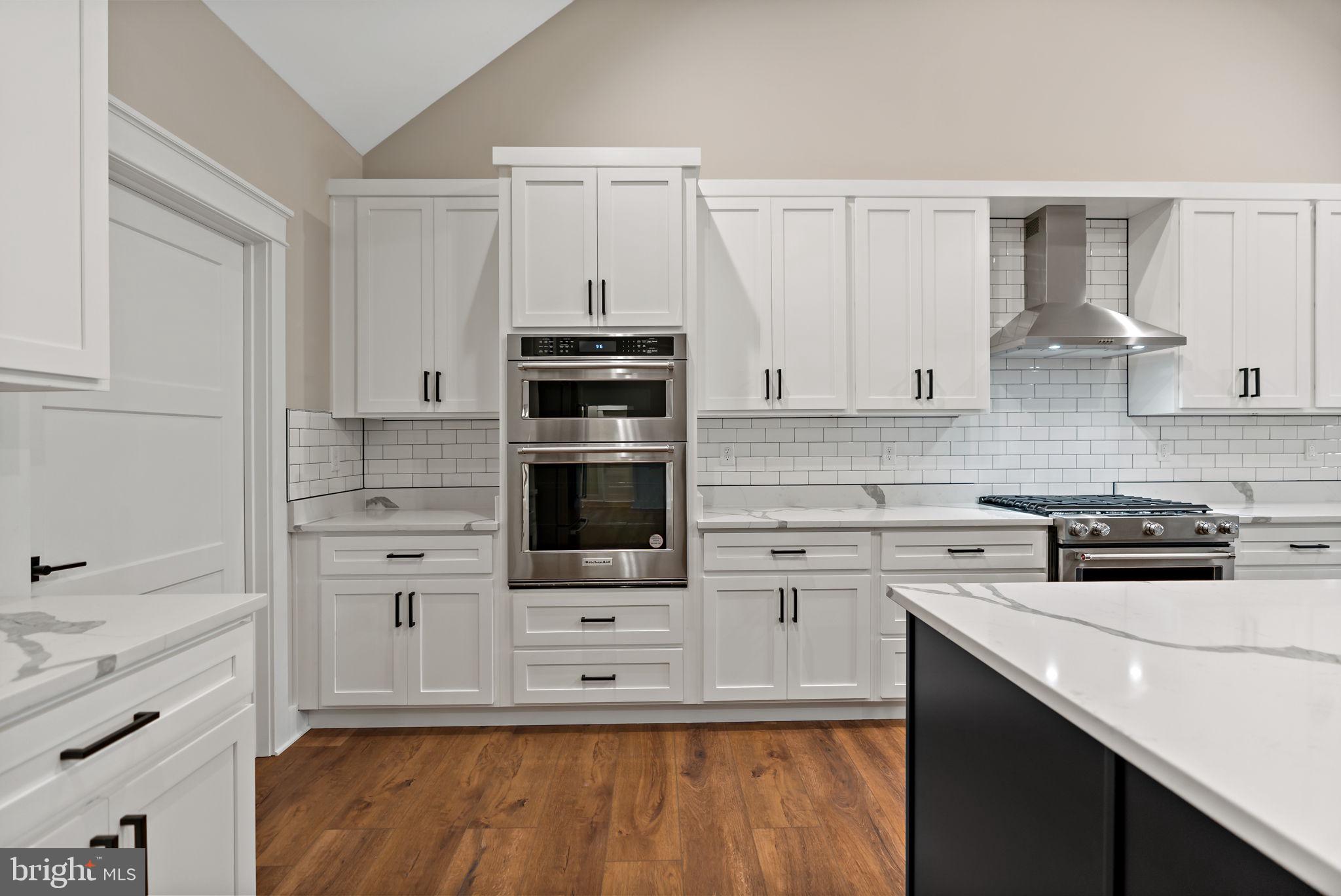 MISSION RIDGE - Residential