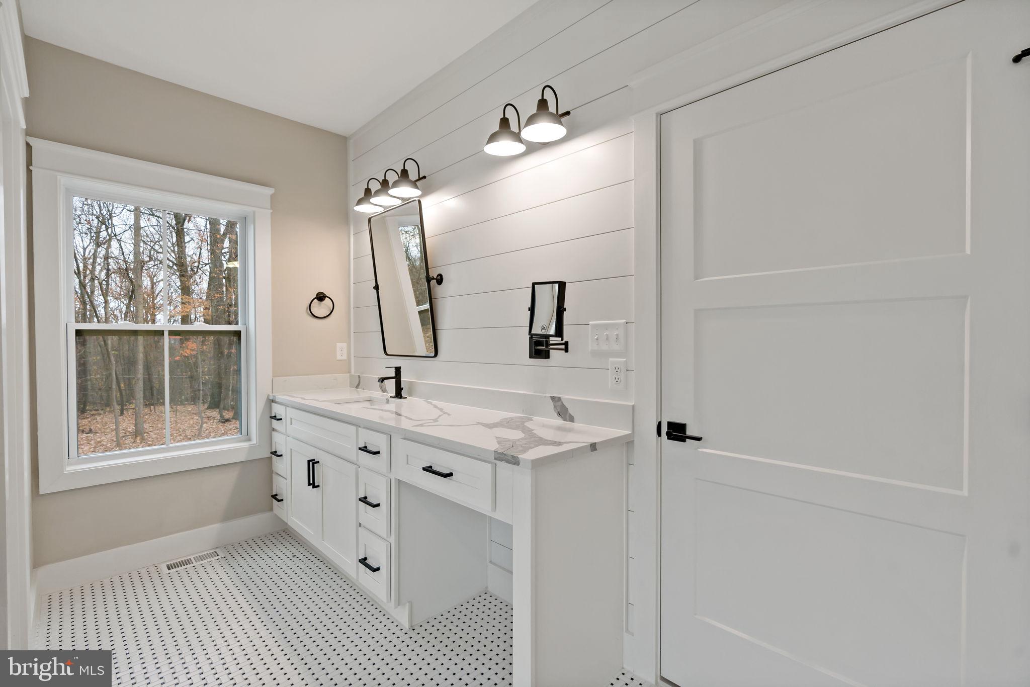 MISSION RIDGE - Residential