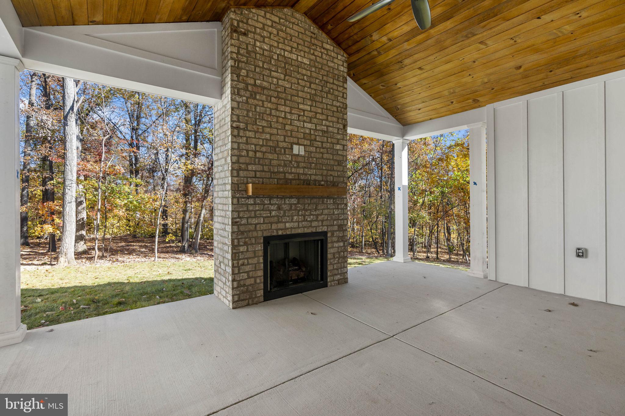 MISSION RIDGE - Residential