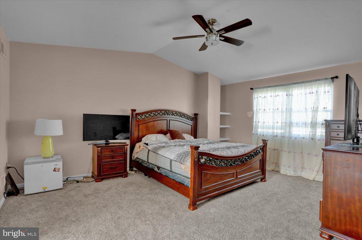 VICTORIA HILL - Residential