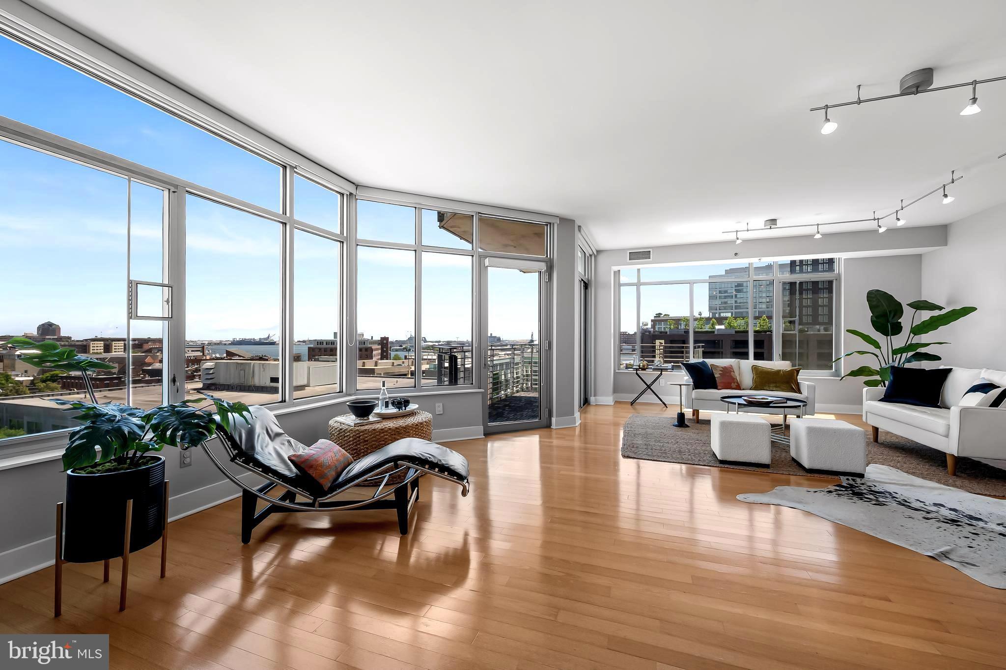 HARBOR EAST - Residential